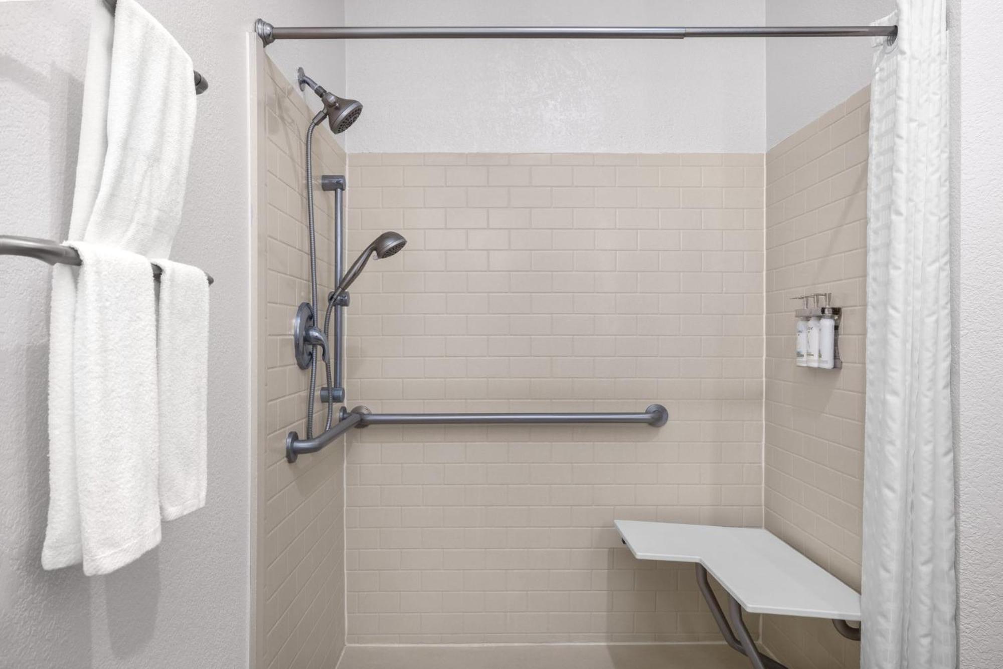 Candlewood Suites Alexandria By Ihg Exteriör bild