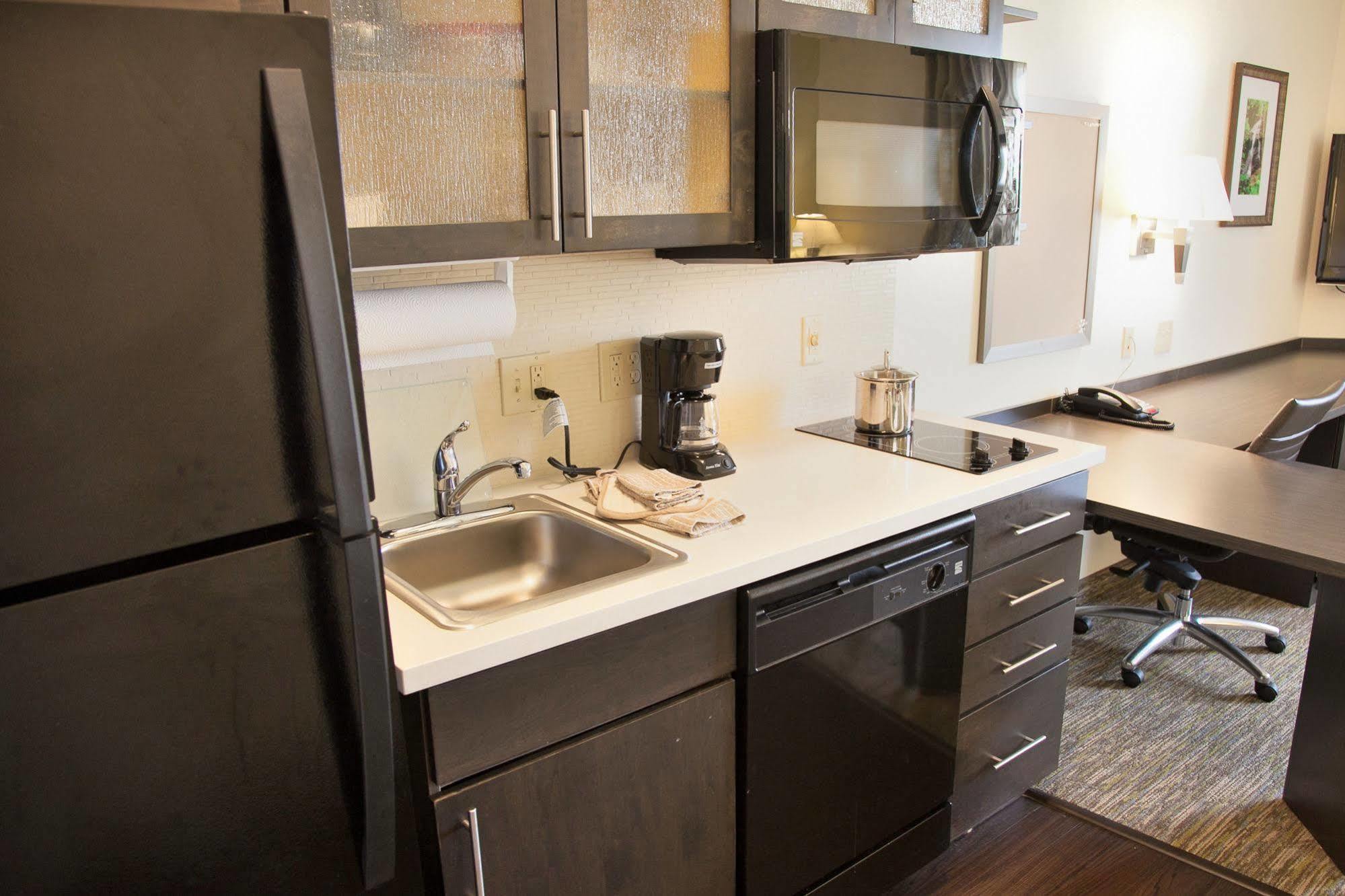 Candlewood Suites Alexandria By Ihg Exteriör bild